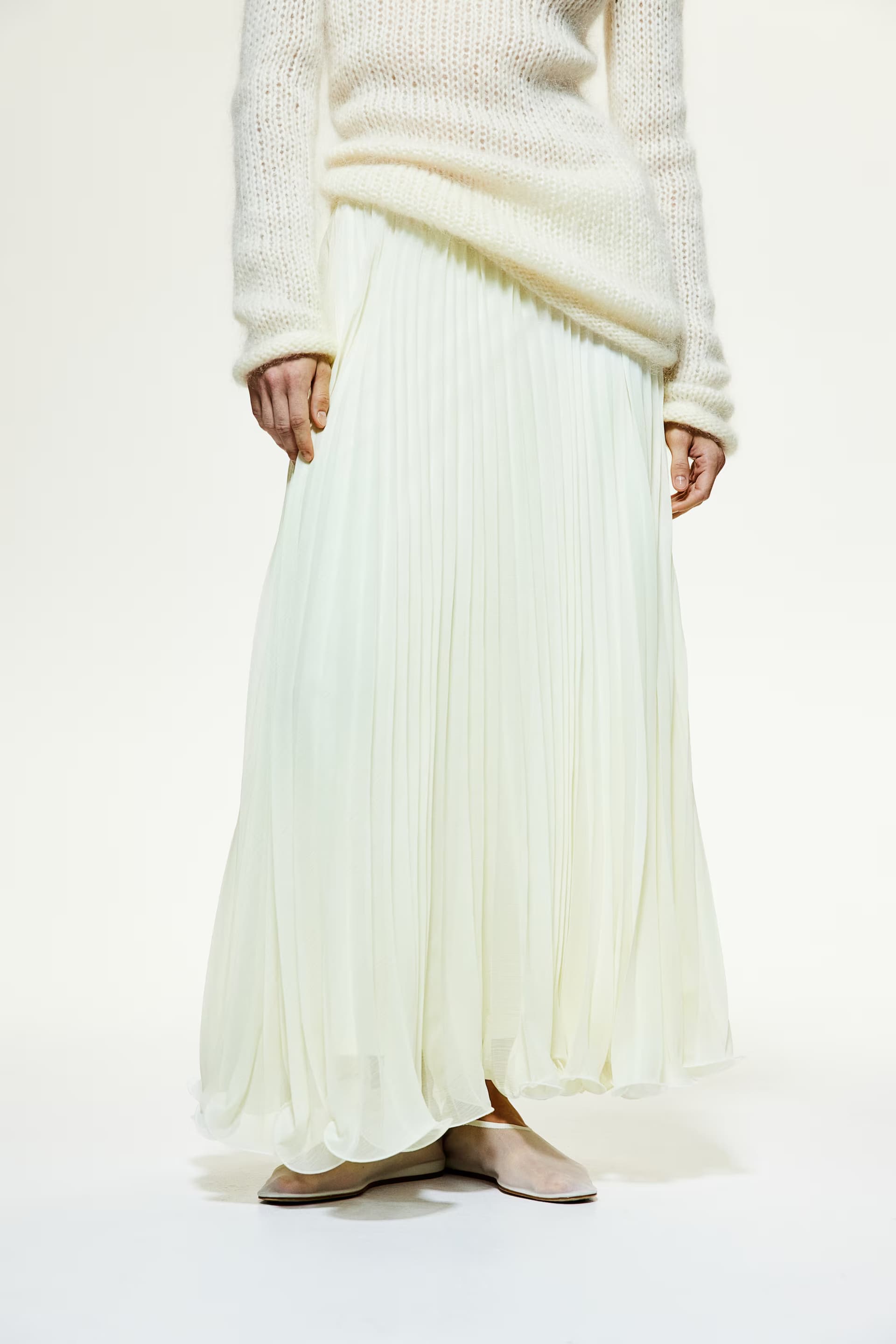 Sheer pleated skirt - High waist - Long - Cream - Ladies | H&M GB