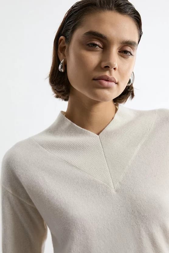 Cashmere Knitted Wide V Neck Jumper | Karen Millen