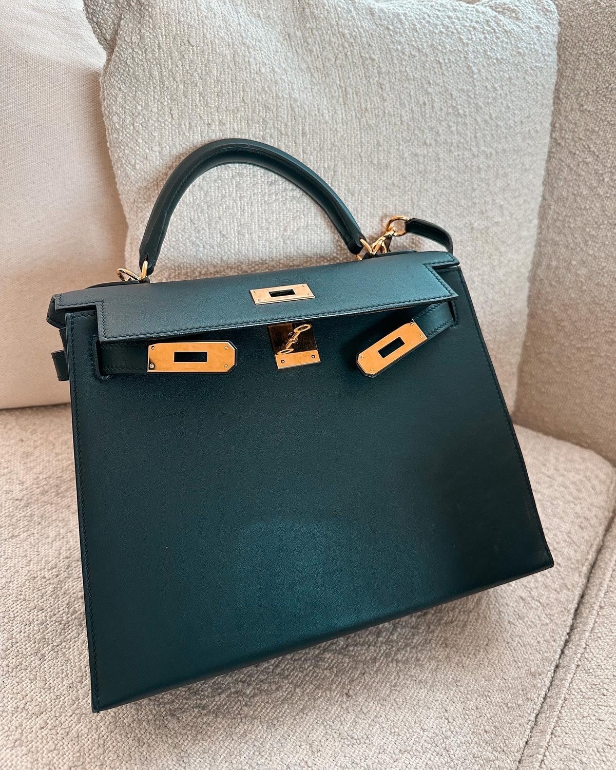 A Full Review of Hermes Kelly 28 Pros and Cons Variations and a